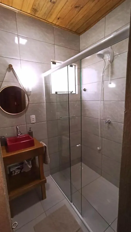 Chalé Suiço Bombinhas Casa de hóspedes